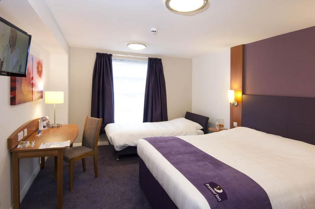 Premier Inn Sittingbourne Kent Chambre photo