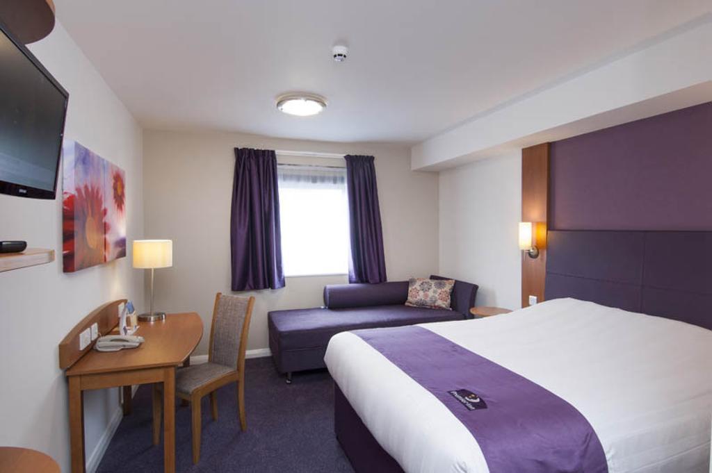 Premier Inn Sittingbourne Kent Chambre photo
