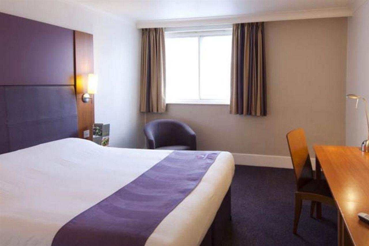 Premier Inn Sittingbourne Kent Extérieur photo